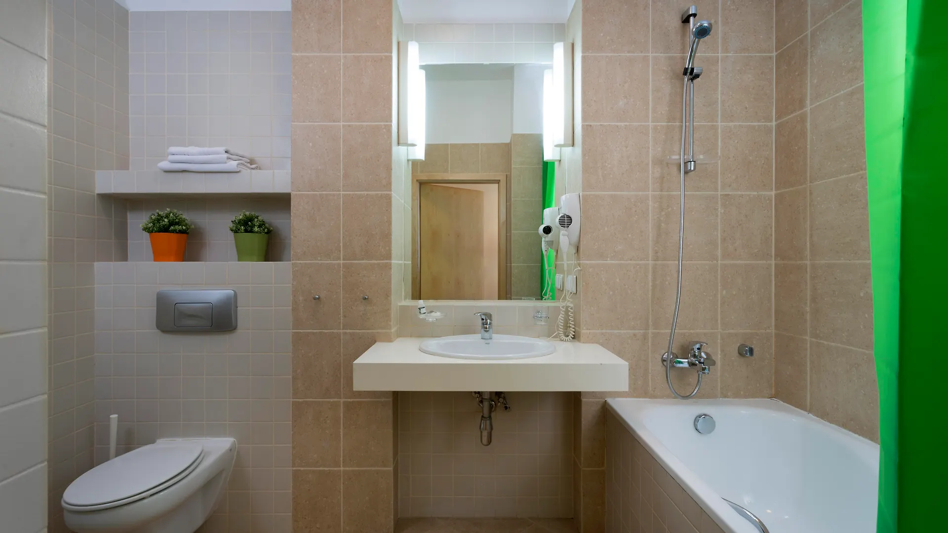 *** Appart hôtel Apartamenty Media Park Varsovie Pologne