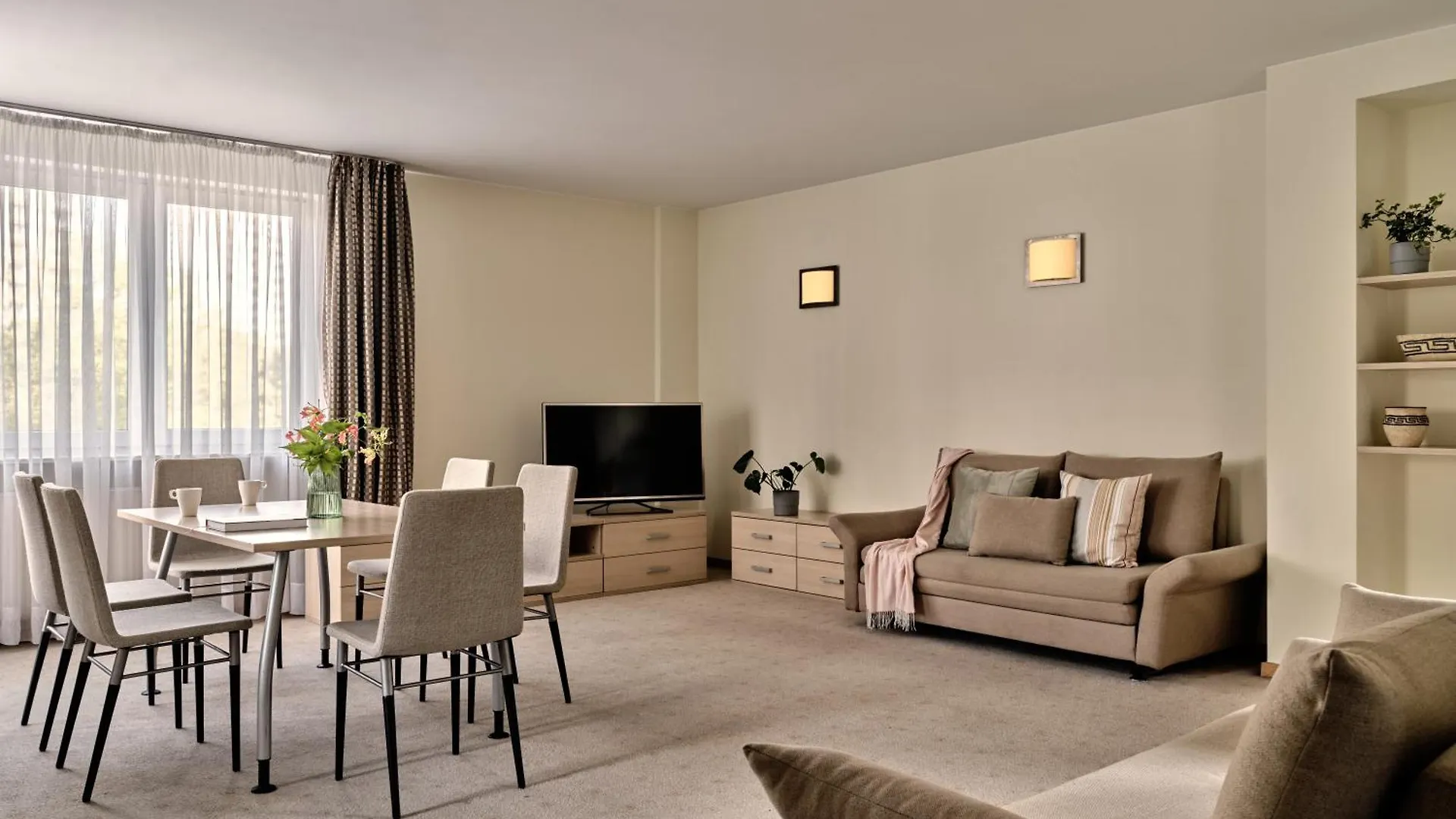 Apartamenty Media Park Varsovie 3*,