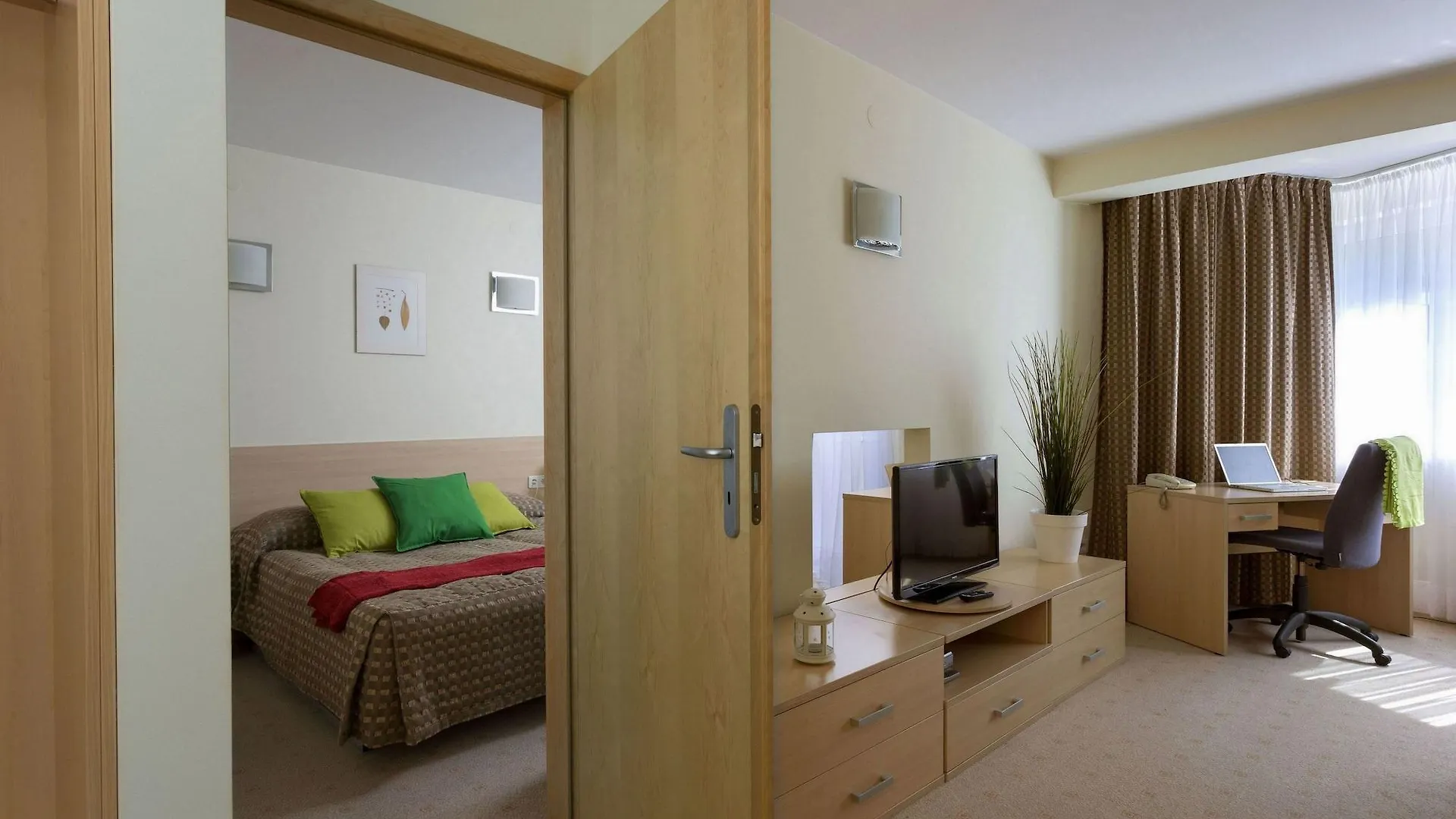 Apartahotel Apartamenty Media Park Varsovia